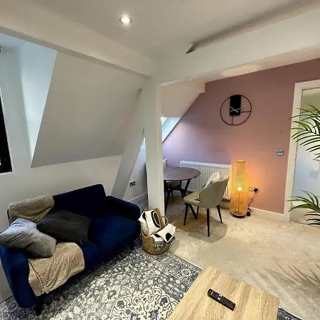 Warm And Modern Apartment, Super Apartmán Leeds (West Yorkshire)