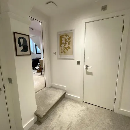 Warm And Modern Apartment, Super *