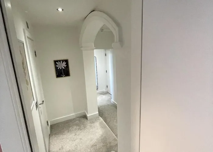 Daire Warm And Modern Apartment, Super Leeds (West Yorkshire)