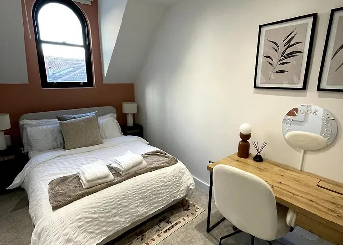 Apartment Warm And Modern Apartment, Super *